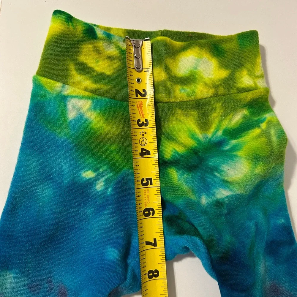 Tie-Dye Wool Crops - Picture 5 of 6